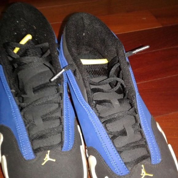 Shoes - Picture 5 of 8